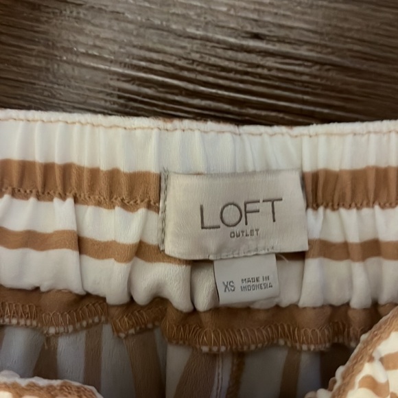 Wide Leg Loft Striped Pants - Picture 5 of 9